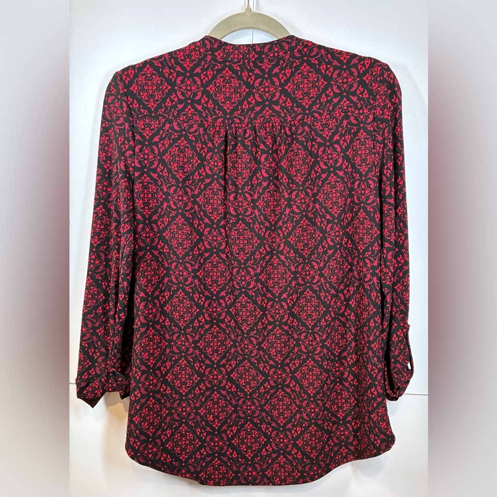 Westport 1962 V-Neck Black Red Tunic Top Medallion Print Women’s Size Small - Picture 4 of 7